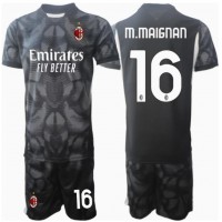 Fotballdrakt Barn AC Milan Mike Maignan #16 Keeper Hjemmedraktsett 2024-25 Kortermet (+ Korte bukser)